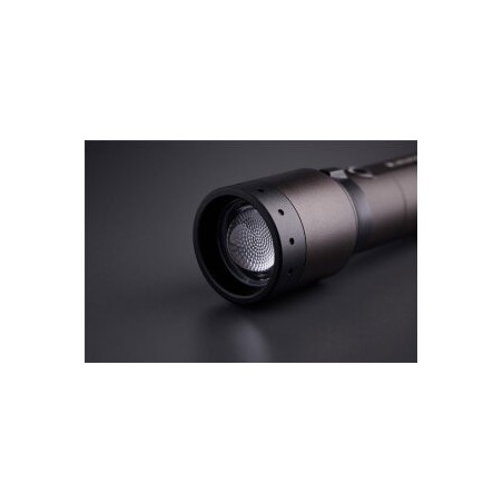 Ledlenser P7R Signature, Polnilna ročna svetilka, Črna